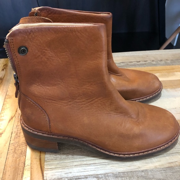 Roots Shoes - ROOTS 100% LEATHER CHELSEA BOOTS NWOT